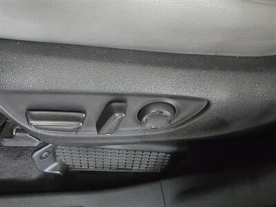 2024 Toyota Sienna XLE 8-Passenger 4DR MINI-VAN   - Photo 19 - Hamilton, OH 45015