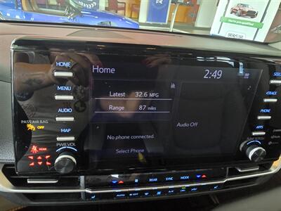 2024 Toyota Sienna XLE 8-Passenger 4DR MINI-VAN   - Photo 30 - Hamilton, OH 45015
