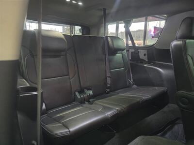 2017 GMC Yukon XL Denali 4DR SUV AWD/V8   - Photo 19 - Hamilton, OH 45015