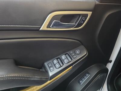 2017 GMC Yukon XL Denali 4DR SUV AWD/V8   - Photo 22 - Hamilton, OH 45015