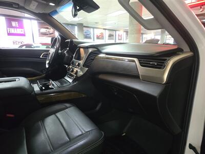 2017 GMC Yukon XL Denali 4DR SUV AWD/V8   - Photo 15 - Hamilton, OH 45015