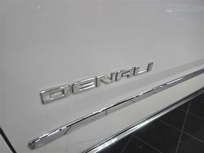 2017 GMC Yukon XL Denali 4DR SUV AWD/V8   - Photo 39 - Hamilton, OH 45015