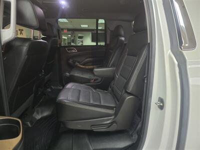 2017 GMC Yukon XL Denali 4DR SUV AWD/V8   - Photo 12 - Hamilton, OH 45015