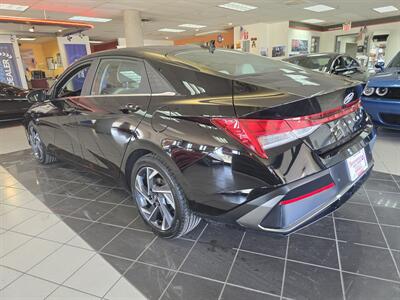 2024 Hyundai Elantra Limited 4DR SEDAN   - Photo 6 - Hamilton, OH 45015