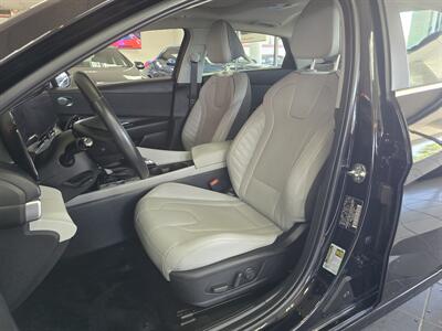 2024 Hyundai Elantra Limited 4DR SEDAN   - Photo 9 - Hamilton, OH 45015
