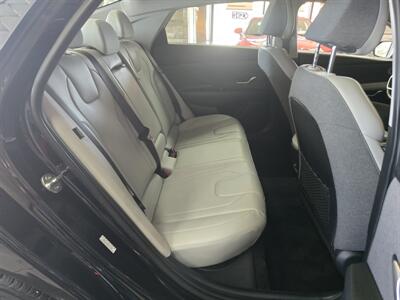 2024 Hyundai Elantra Limited 4DR SEDAN   - Photo 16 - Hamilton, OH 45015