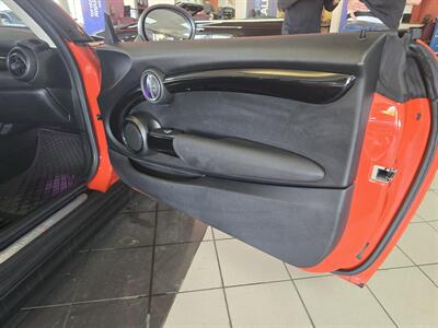 2019 MINI Hardtop 2 Door Cooper S 2DR HATCHBACK   - Photo 13 - Hamilton, OH 45015