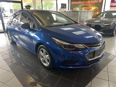 2018 Chevrolet Cruze LT Auto 4DR SEDAN   - Photo 4 - Hamilton, OH 45015