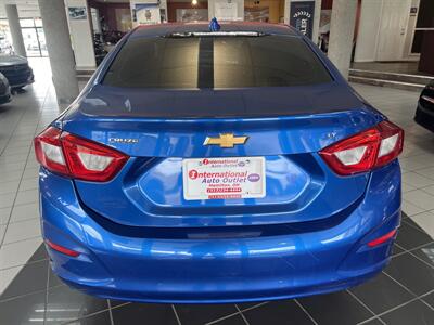 2018 Chevrolet Cruze LT Auto 4DR SEDAN   - Photo 7 - Hamilton, OH 45015
