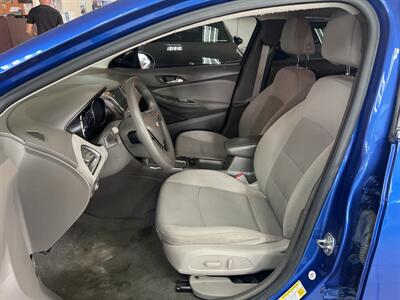2018 Chevrolet Cruze LT Auto 4DR SEDAN   - Photo 9 - Hamilton, OH 45015