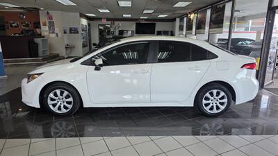 2022 Toyota Corolla LE 4DR SEDAN - Photo 2 - Hamilton, OH 45015