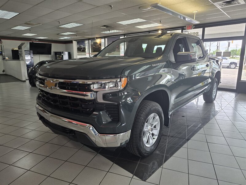 2025 Chevrolet Silverado 1500 LT-CREW CAB-4X4/w1LT   - Photo 1 - Hamilton, OH 45015