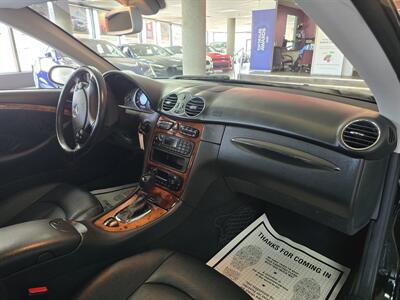 2004 Mercedes-Benz 320 2DR CONVERTIBLE   - Photo 12 - Hamilton, OH 45015