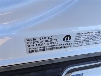 2024 RAM 3500 Big Horn   - Photo 18 - Hamilton, OH 45015