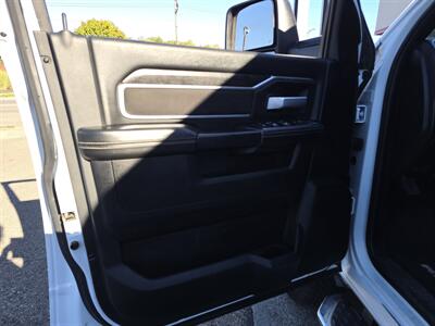 2024 RAM 3500 Big Horn   - Photo 6 - Hamilton, OH 45015