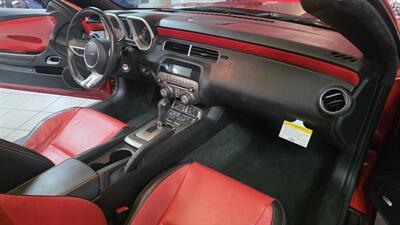 2011 Chevrolet Camaro SS 2DR CONVERTIBLE/V8 - Photo 21 - Hamilton, OH 45015