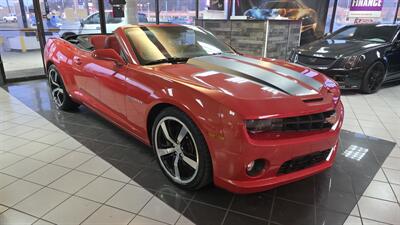 2011 Chevrolet Camaro SS 2DR CONVERTIBLE/V8 - Photo 4 - Hamilton, OH 45015