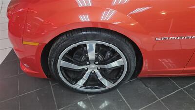 2011 Chevrolet Camaro SS 2DR CONVERTIBLE/V8 - Photo 33 - Hamilton, OH 45015