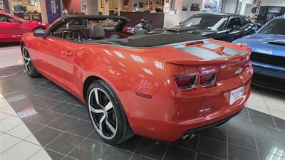 2011 Chevrolet Camaro SS 2DR CONVERTIBLE/V8 - Photo 8 - Hamilton, OH 45015