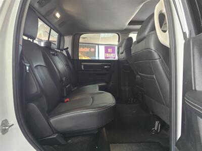 2017 RAM 1500 Night 4DR CREW CAB 4X4   - Photo 18 - Hamilton, OH 45015
