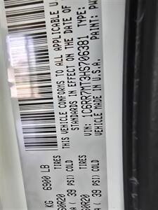 2017 RAM 1500 Night 4DR CREW CAB 4X4   - Photo 31 - Hamilton, OH 45015