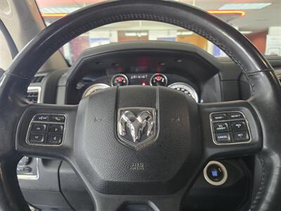2017 RAM 1500 Night 4DR CREW CAB 4X4   - Photo 21 - Hamilton, OH 45015