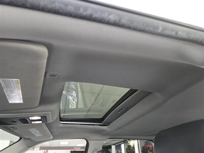 2017 RAM 1500 Night 4DR CREW CAB 4X4   - Photo 24 - Hamilton, OH 45015