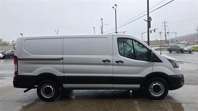 2022 Ford Transit 150 3DR SWB LOW ROOF CARGO VAN - Photo 5 - Hamilton, OH 45015