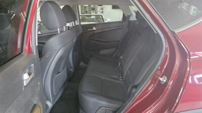 2020 Hyundai Tucson SE   - Photo 18 - Hamilton, OH 45015