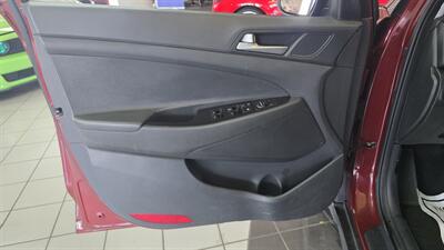 2020 Hyundai Tucson SE   - Photo 17 - Hamilton, OH 45015