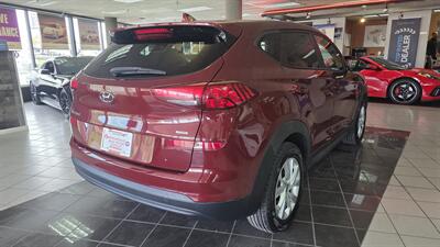 2020 Hyundai Tucson SE   - Photo 6 - Hamilton, OH 45015