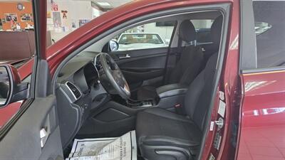 2020 Hyundai Tucson SE   - Photo 9 - Hamilton, OH 45015