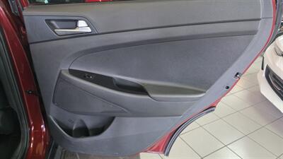 2020 Hyundai Tucson SE   - Photo 21 - Hamilton, OH 45015