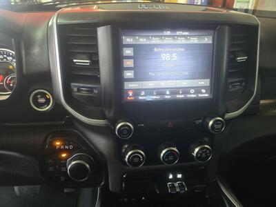 2019 RAM 1500 Big Horn/CREW CAB/4X4   - Photo 22 - Hamilton, OH 45015