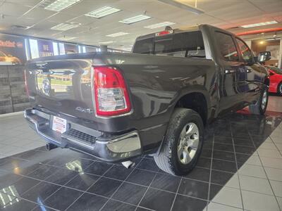 2019 RAM 1500 Big Horn/CREW CAB/4X4   - Photo 4 - Hamilton, OH 45015