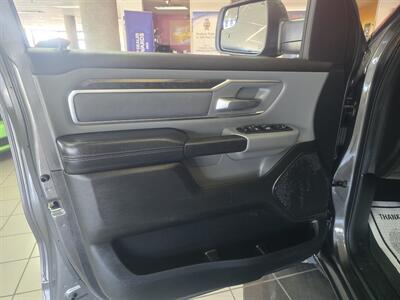 2019 RAM 1500 Big Horn/CREW CAB/4X4   - Photo 7 - Hamilton, OH 45015