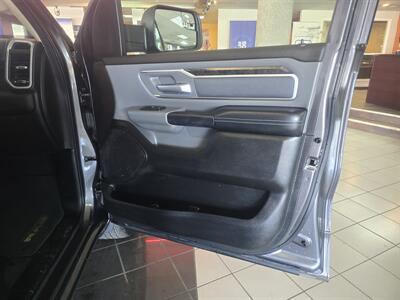 2019 RAM 1500 Big Horn/CREW CAB/4X4   - Photo 12 - Hamilton, OH 45015