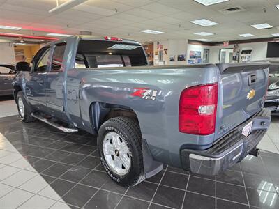 2010 Chevrolet Silverado 1500 LT EXTENDED CAB 4X4   - Photo 6 - Hamilton, OH 45015