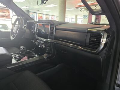 2023 Ford F-150 XLT SUPER CREW 4X4/FX4   - Photo 15 - Hamilton, OH 45015