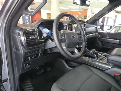 2023 Ford F-150 XLT SUPER CREW 4X4/FX4   - Photo 7 - Hamilton, OH 45015