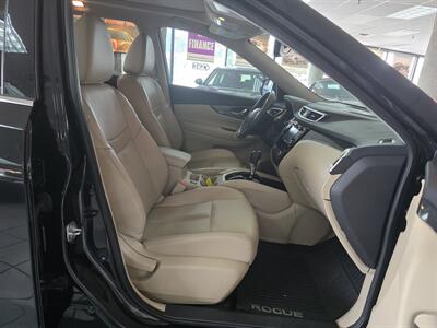 2016 Nissan Rogue SL 4DR CROSSOVER AWD   - Photo 14 - Hamilton, OH 45015