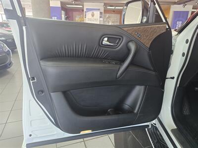 2017 INFINITI QX80 Base 4DR SUV   - Photo 7 - Hamilton, OH 45015