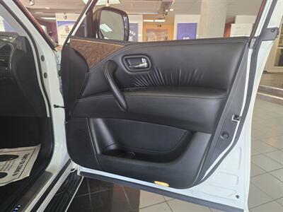 2017 INFINITI QX80 Base 4DR SUV   - Photo 14 - Hamilton, OH 45015