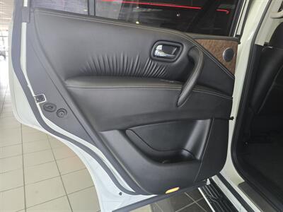 2017 INFINITI QX80 Base 4DR SUV   - Photo 10 - Hamilton, OH 45015