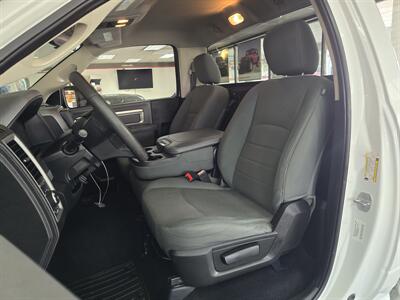 2014 RAM 1500 Express   - Photo 9 - Hamilton, OH 45015