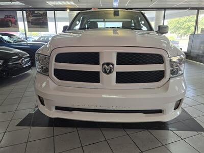 2014 RAM 1500 Express   - Photo 2 - Hamilton, OH 45015