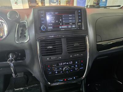 2017 Dodge Grand Caravan SXT MINI-VAN V6   - Photo 25 - Hamilton, OH 45015