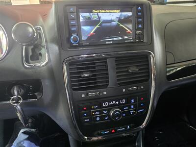 2017 Dodge Grand Caravan SXT MINI-VAN V6   - Photo 22 - Hamilton, OH 45015