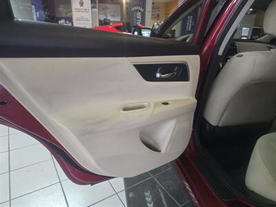 2015 Nissan Altima 2.5 S 4DR SEDAN   - Photo 10 - Hamilton, OH 45015