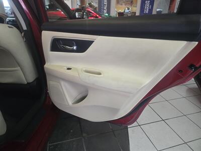 2015 Nissan Altima 2.5 S 4DR SEDAN   - Photo 15 - Hamilton, OH 45015